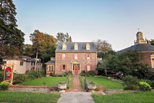 Cedars of Williamsburg Bed & Breakfast - main image