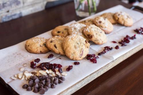 Cedars of Williamsburg Bed & Breakfast - image 3