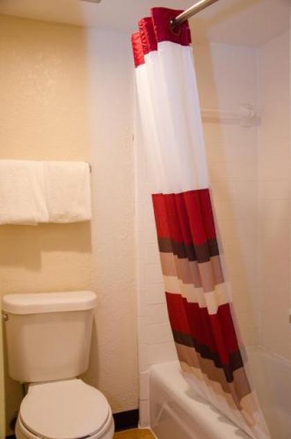 Red Roof Inn Williamsburg - image 1
