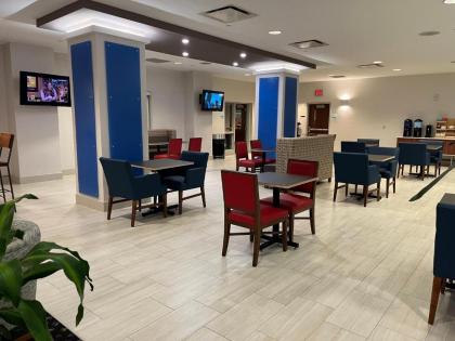 Holiday Inn Express Hotel & Suites Williamsport an IHG Hotel - image 21