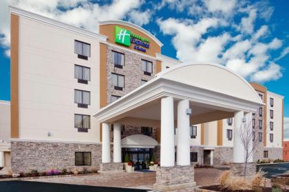 Holiday Inn Express Hotel & Suites Williamsport an IHG Hotel - image 4