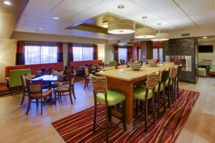 Hampton Inn Williamsport - image 14