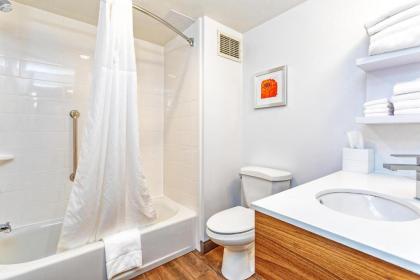 Hampton Inn Williamsport - image 7