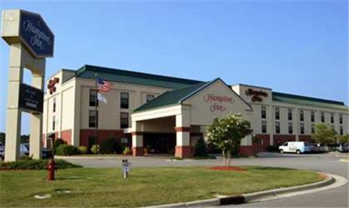 Hampton Inn Williamston - main image