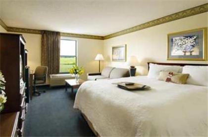 Hampton Inn Williamston - image 2