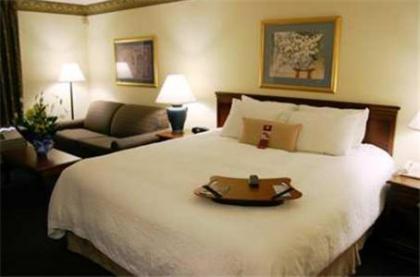 Hampton Inn Williamston - image 4