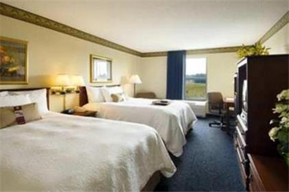 Hampton Inn Williamston - image 8