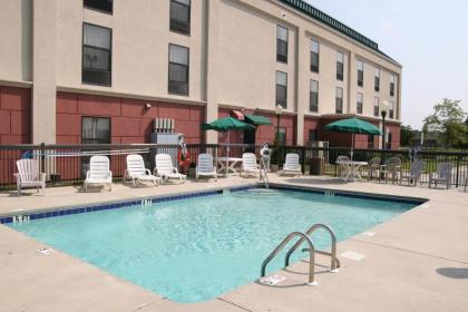Hampton Inn Williamston - image 9