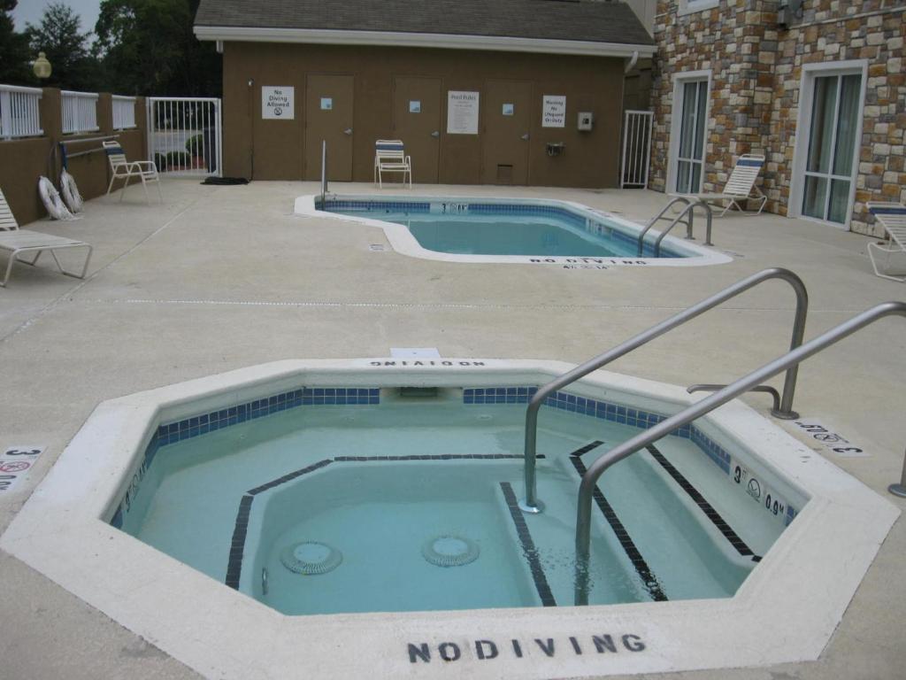 Holiday Inn Express Williamston an IHG Hotel - image 3