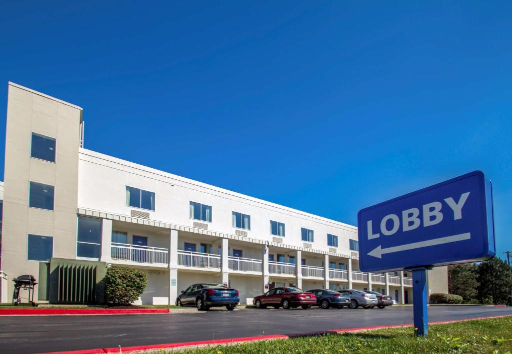 Motel 6-Buffalo NY - Airport - Williamsville - main image