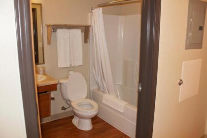 WoodSpring Suites Williston - image 2