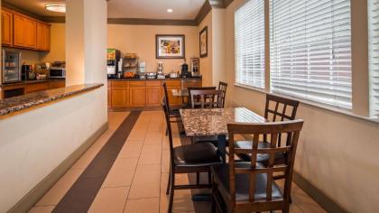 Best Western Willits Inn - image 12