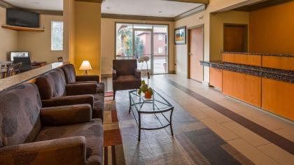 Best Western Willits Inn - image 9