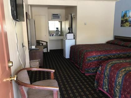 Edgewood Motel - image 12