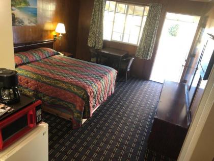 Edgewood Motel - image 6