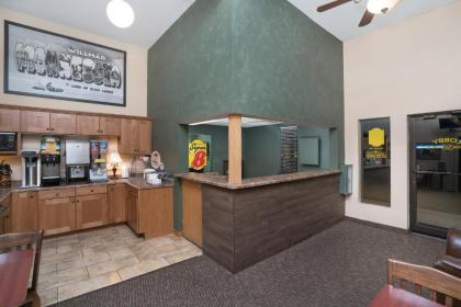 Super 8 by Wyndham Willmar - image 6