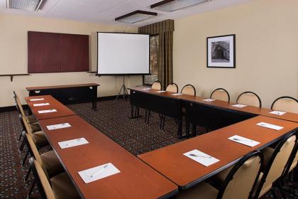 Hampton Inn Philadelphia/Willow Grove - image 13