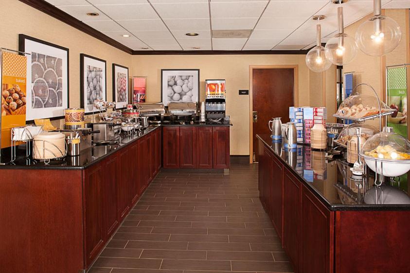 Hampton Inn Philadelphia/Willow Grove - image 3