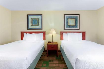La Quinta Inn by Wyndham Chicago Willowbrook - image 15