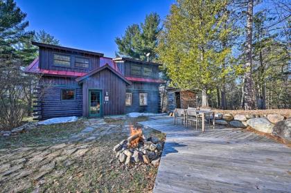 Grand Log Cabin with Hot tub   4 miles to Whiteface Wilmington