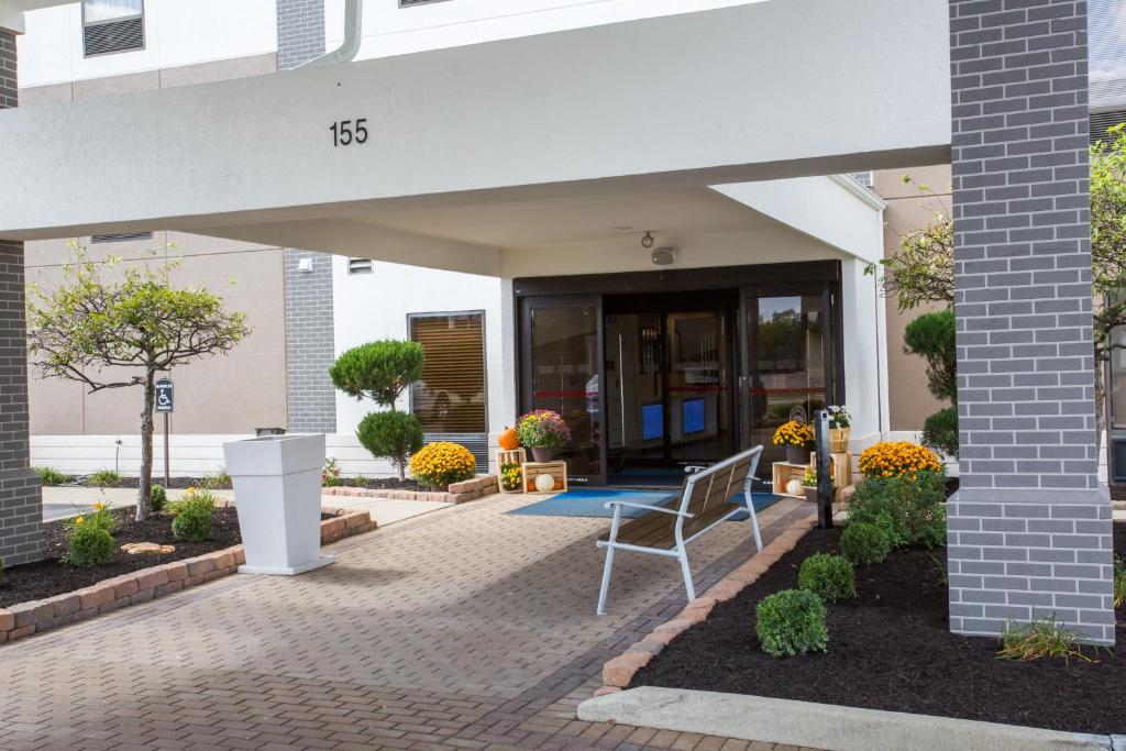Holiday Inn Express Wilmington an IHG Hotel - main image