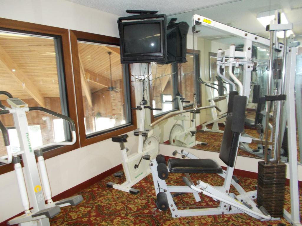 Royalton Inn and Suites Wilmington - image 3