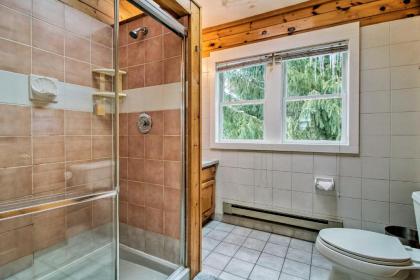 Vermont Getaway with Deck - 6 Miles to Mt Snow! - image 14