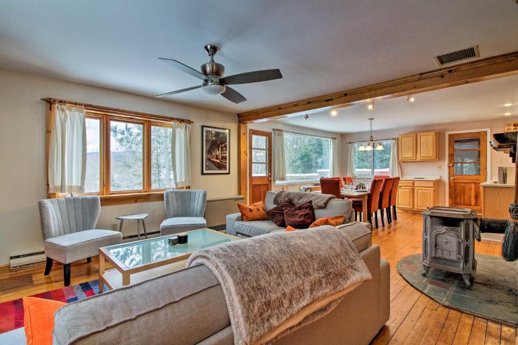 Vermont Getaway with Deck - 6 Miles to Mt Snow! - image 6