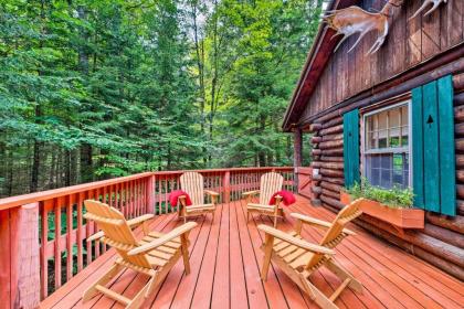 Private Wooded Cabin 8 Mi to Sundance Ski and Town!