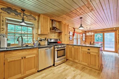 Private Wooded Cabin 8 Mi to Sundance Ski and Town! - image 9