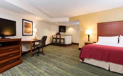 Holiday Inn Wilmington-Market Street an IHG Hotel - image 2