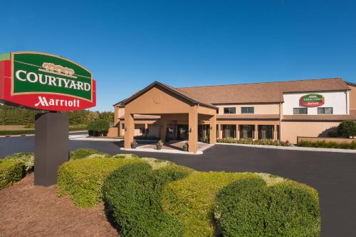 Courtyard by Marriott Wilmington/Wrightsville Beach - main image