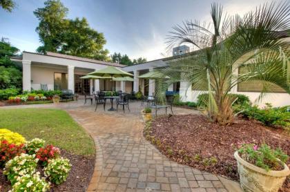 Hampton Inn & Suites Wilmington/Wrightsville Beach - image 6