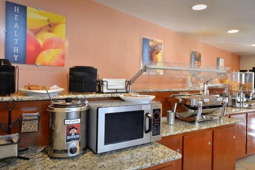 Best Western Plus Wilmington / Wrightsville Beach - image 5