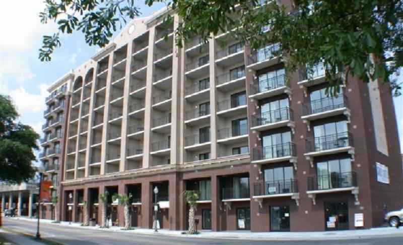 Riverview Suites at Water Street Center - main image