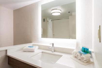 Holiday Inn Express & Suites Wilmington-University Center an IHG Hotel - image 2