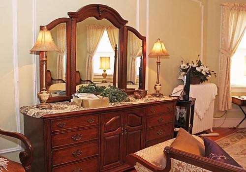Port City Guest House - image 2