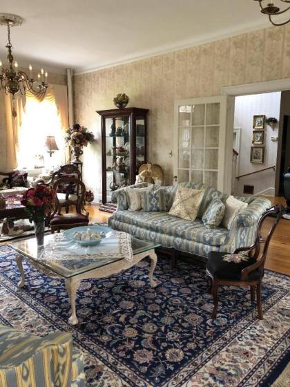 Angies B&B - image 5
