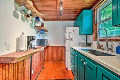 Cozy Treetop Hideaway By Harriman Reservoir - image 10