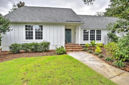 The Intracoastal Hideaway 4 Miles to Beach! - image 2