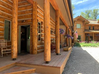 Bentwood Inn - image 13