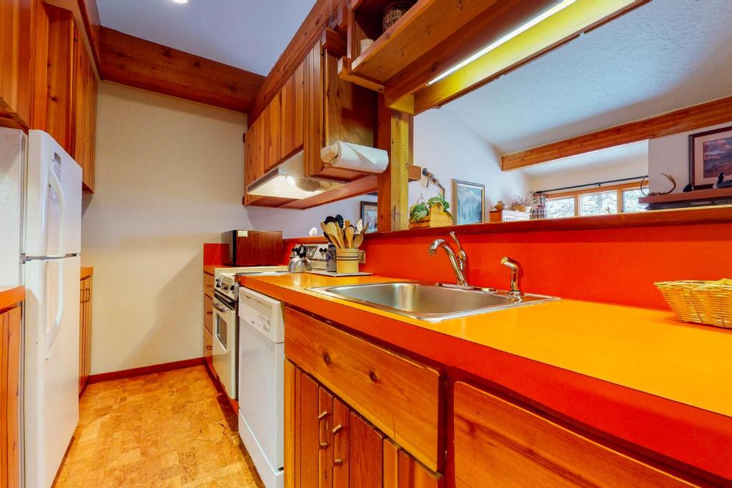 3622 Winterberry - image 4