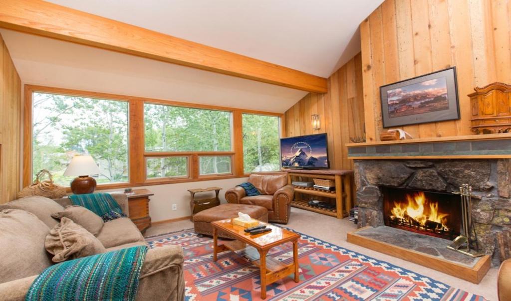 Woodlands C4 - main image