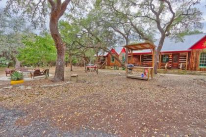 The Cabin at Rooster Ridge - image 2