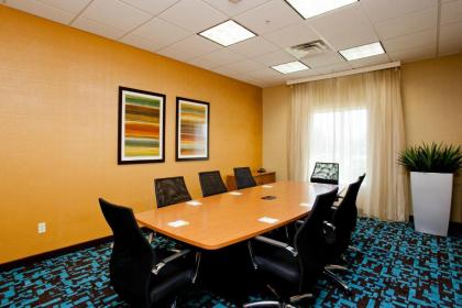 Fairfield Inn and Suites by Marriott Winchester - image 12