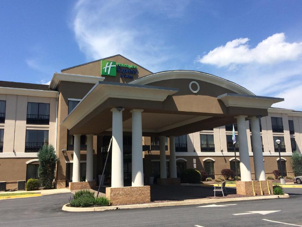 Holiday Inn Express and Suites Winchester an IHG Hotel - main image