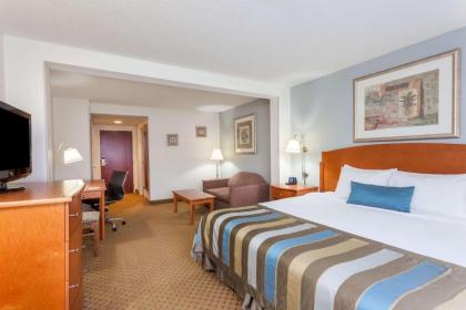 Wingate by Wyndham Winchester - image 11