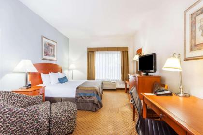 Wingate by Wyndham Winchester - image 3