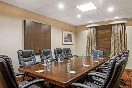 Wingate by Wyndham Winchester - image 8