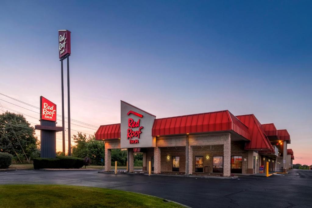 Red Roof Inn Winchester - image 7